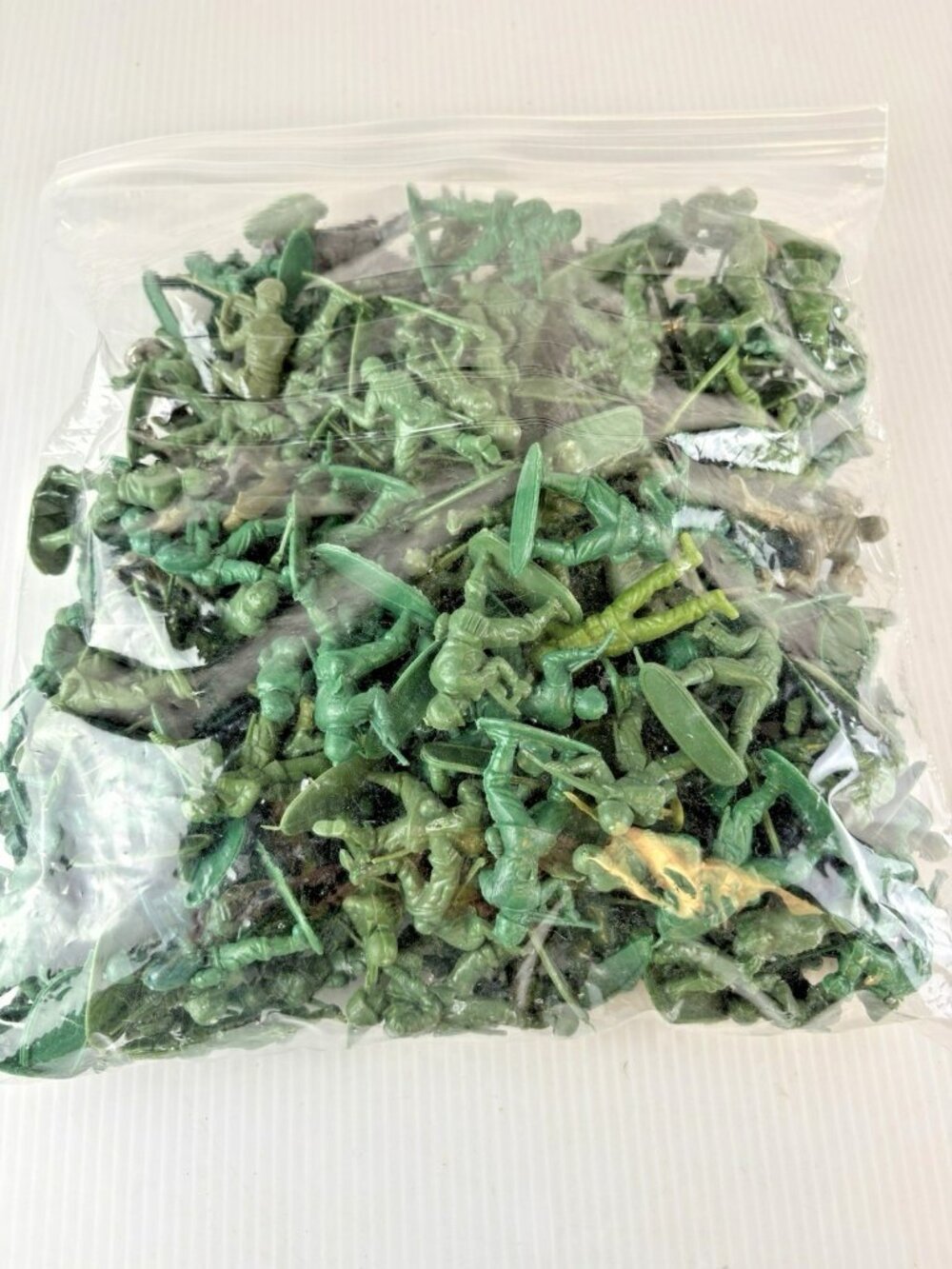 Lot 50-100+ Vtg Green Plastic Army Men Hong Kong Mixed Poses Toy Soldiers